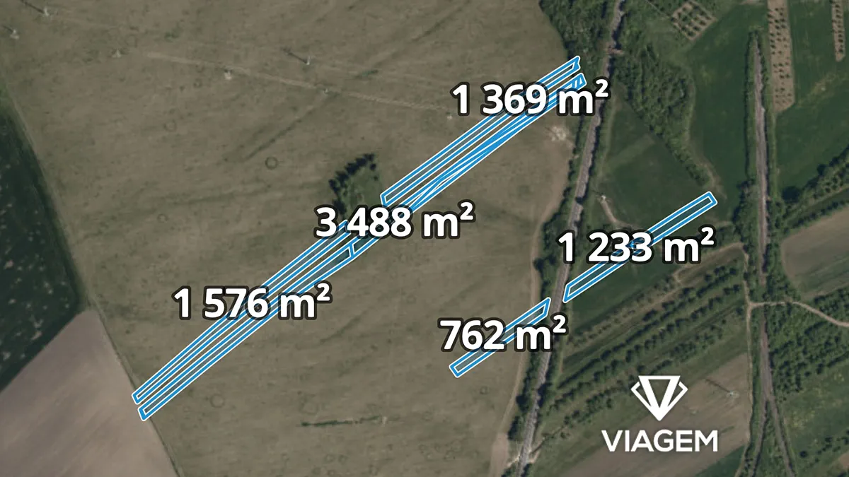 Prodej podílu 1/2 pole 2844 m²